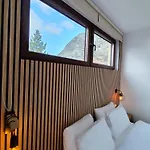 아파트 Meteora Gold And Glass 칼람파카