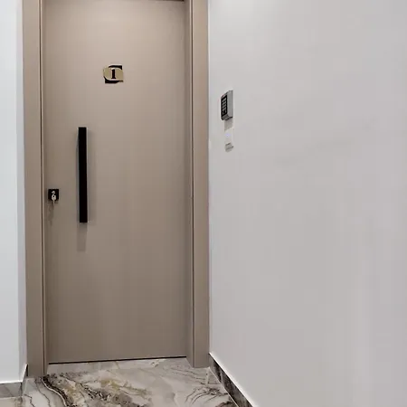 Meteora Gold&glass Apartamento
