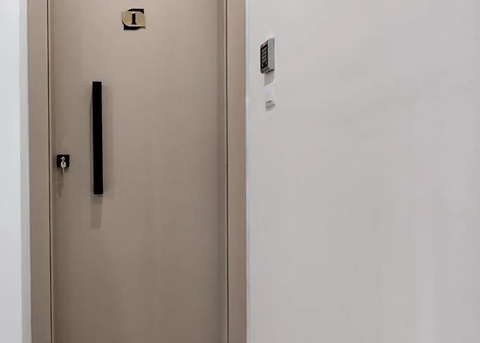 Meteora Gold And Glass Apartament