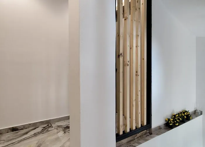 Meteora Gold And Glass *